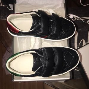 AUTHENTIC boys GUCCI SNEAKER